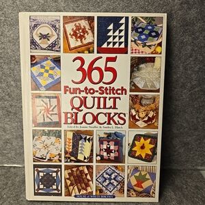 365 Fun-to-Stitch Quilt Blocks House of White Birch Edited by Stauffer and Hatch
